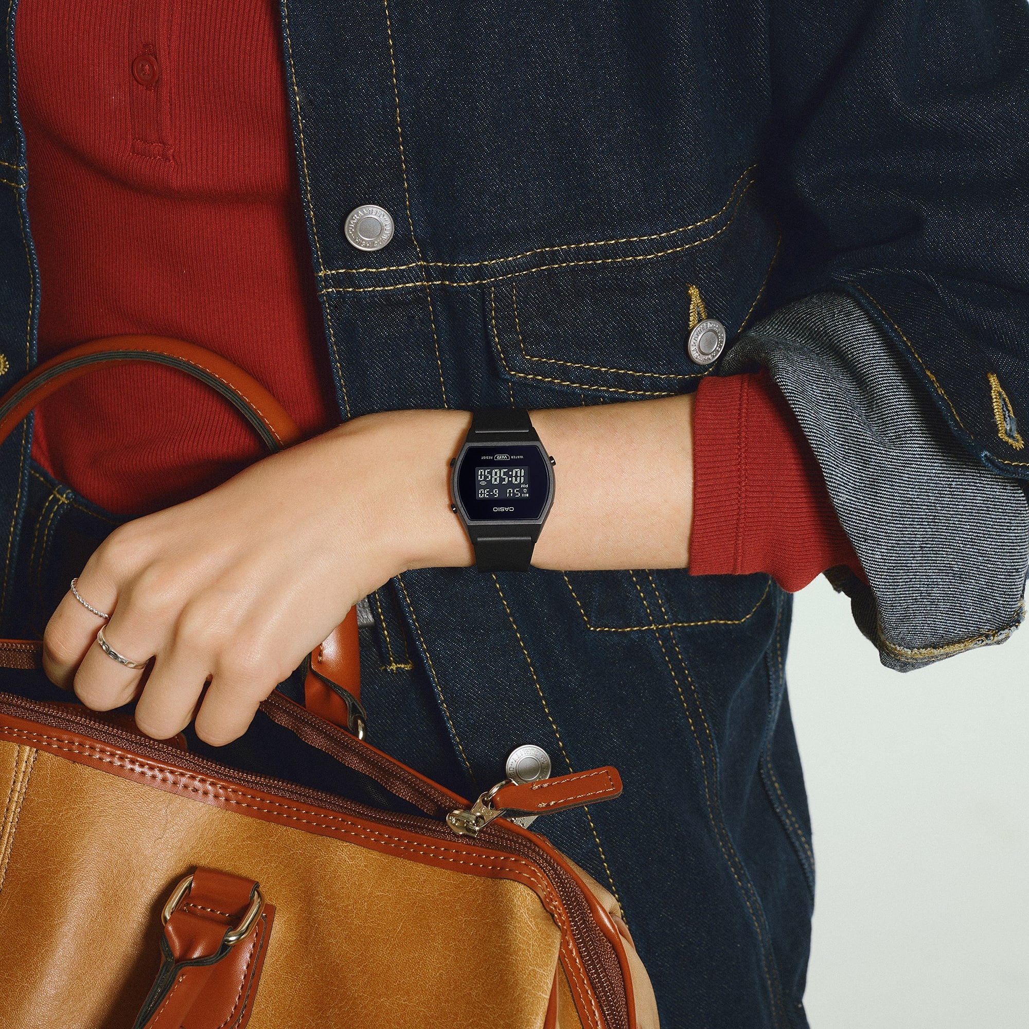 CASIO LW-204-1B