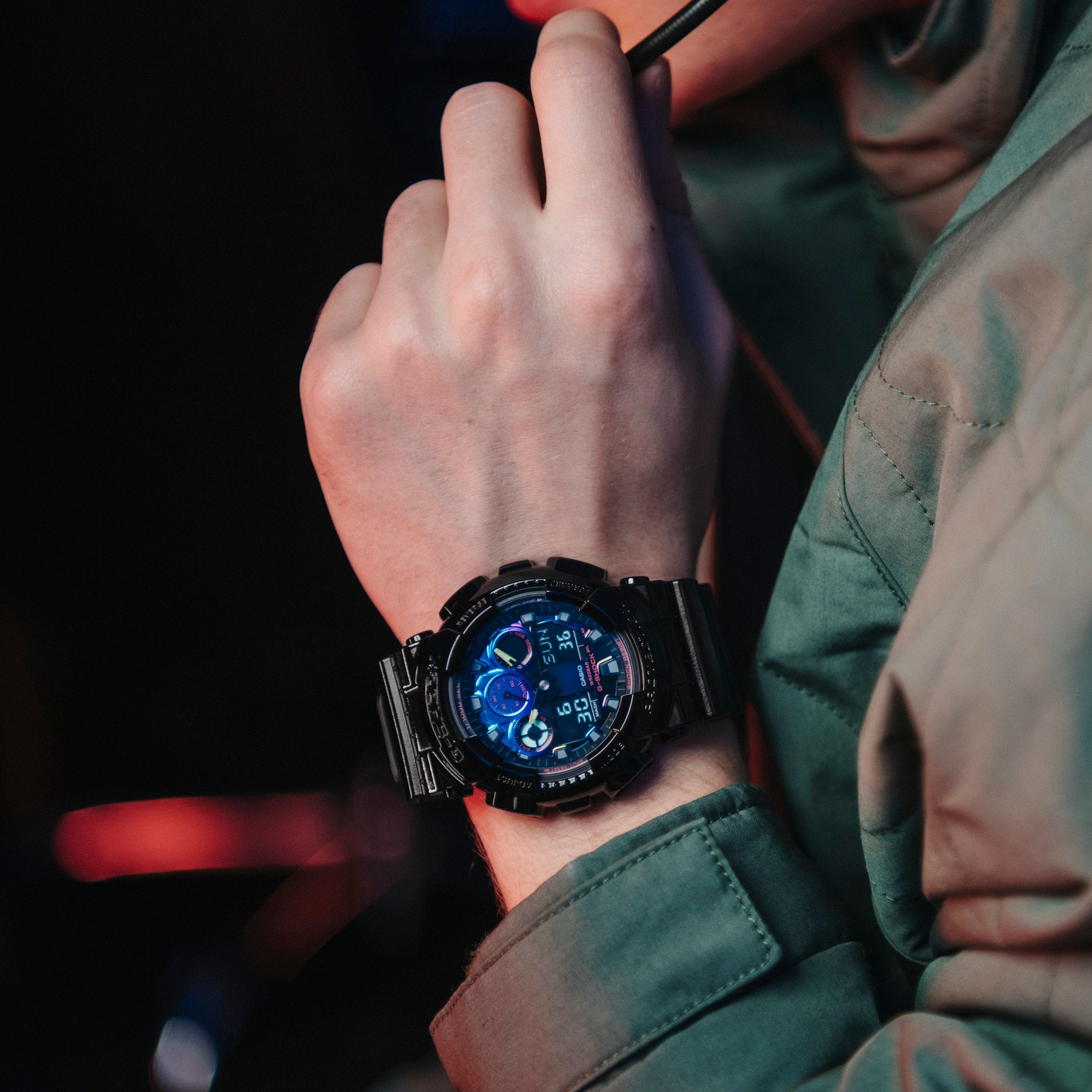 كاسيو GA-100RGB-1ADR
