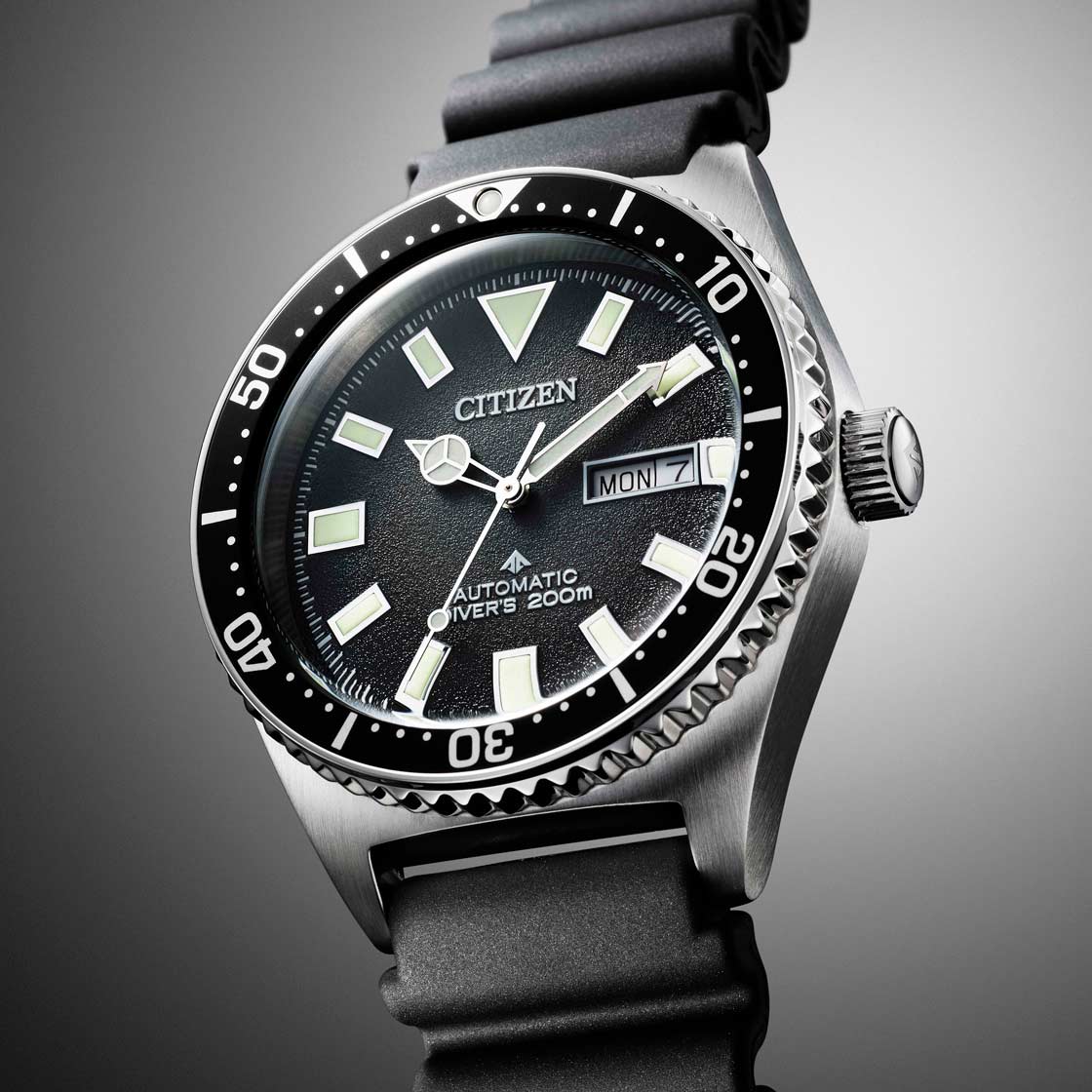 CITIZEN PROMASTER MARINE NY0120-01E